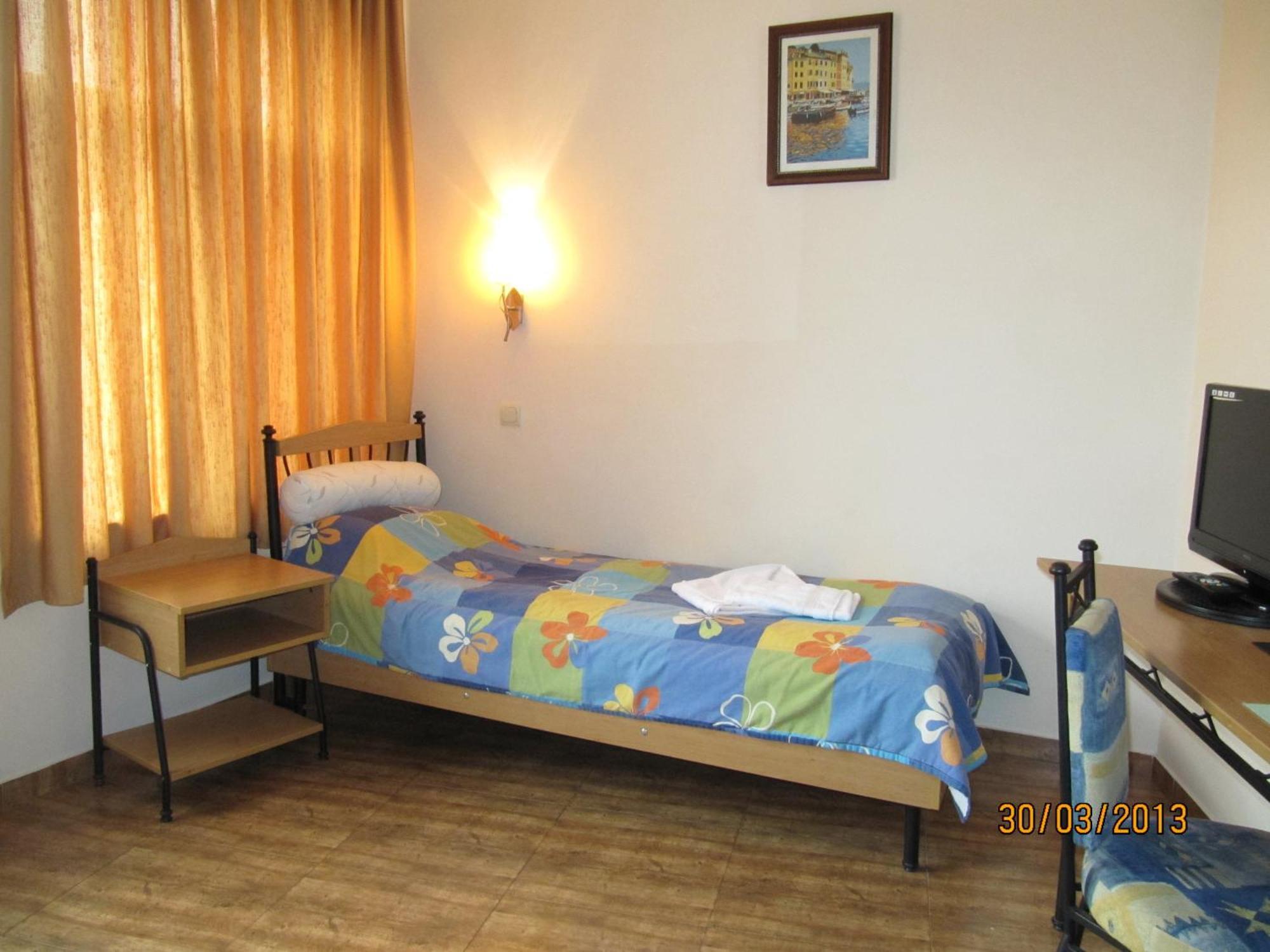 Central Family Hotel Haskovo Room photo